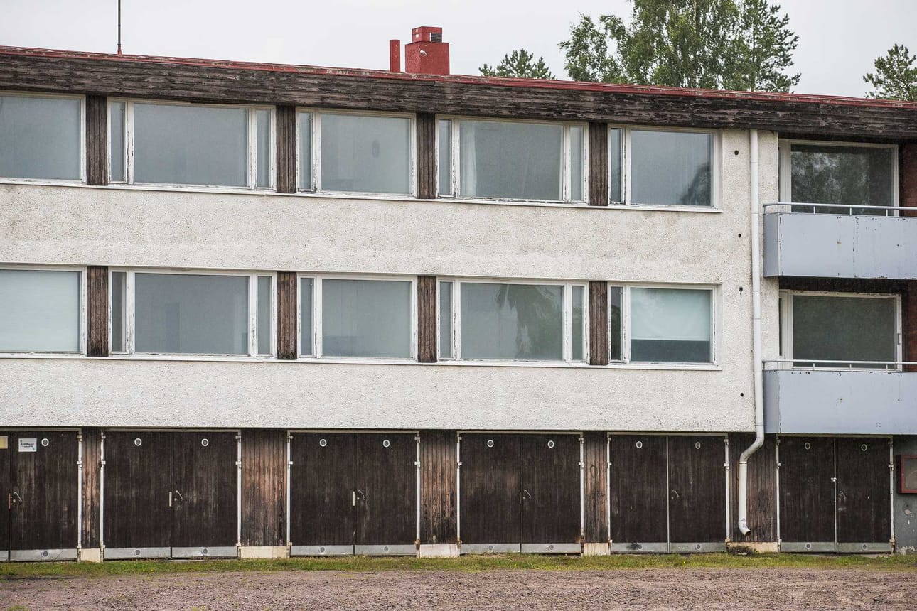 Vihannin yläkoululle pitää alkaa välittömästi etsiä korvaavia tiloja, vaatii koululaisten ja henkilöstön terveydestä huolestunut Raahen kaupungin tulevaisuuslautakunta.