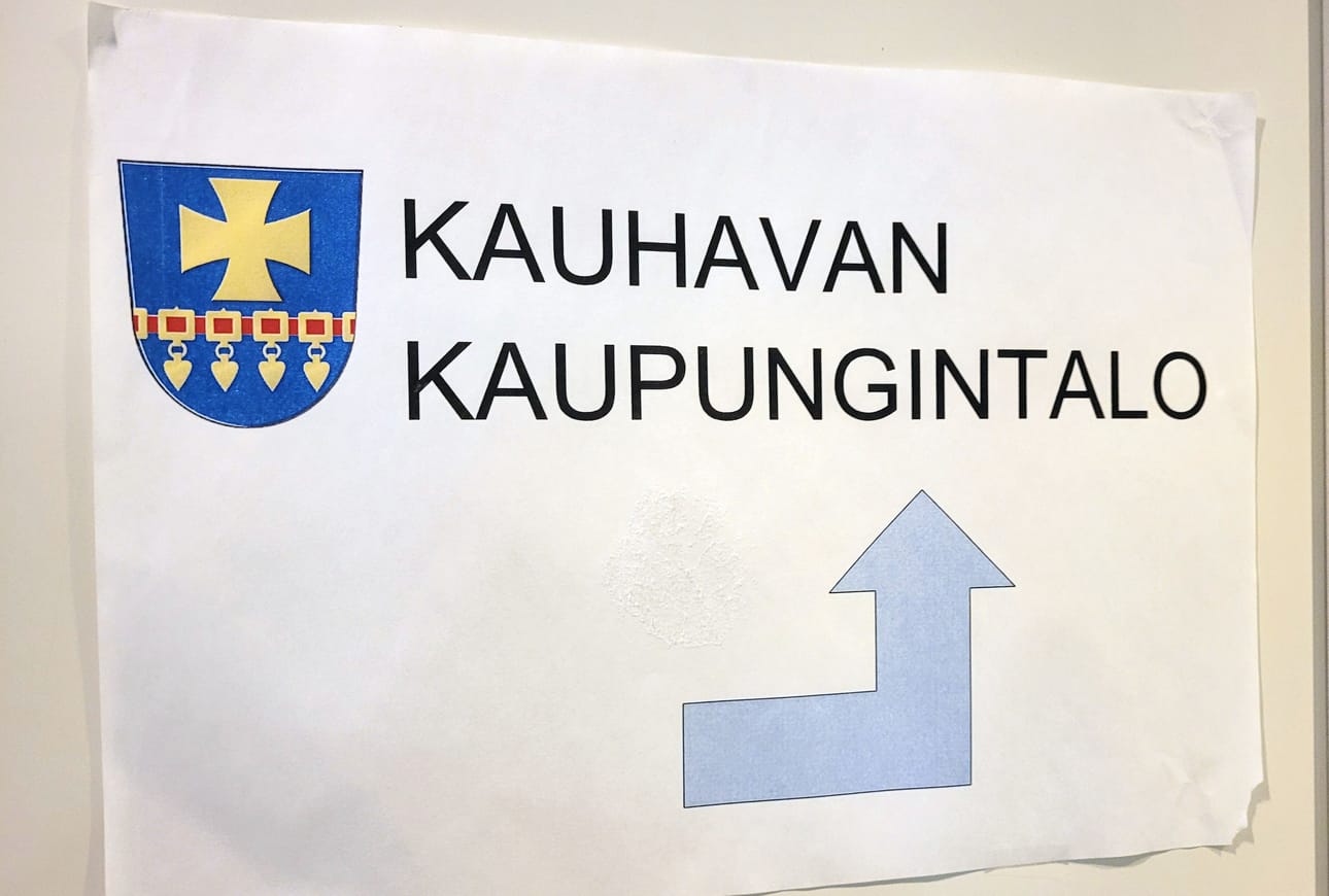 Kauhavan kaupunginjohtajahaussa on jäljellä kaksi hakijaa. Pekka Määttänen lopetti prosessin osaltaan tänään ja jatkaa Hausjärven kunnan johdossa.