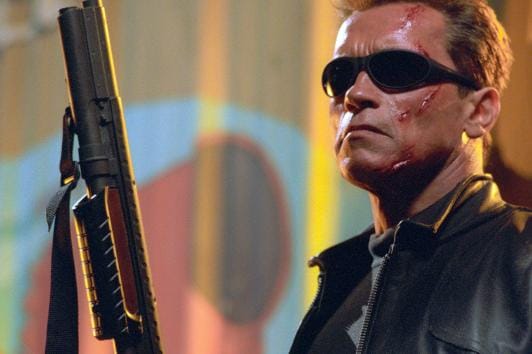 Terminator 3:ssa Arnold Schwarzeneggerkin taisi jo tähyillä politiikan taistelutantereille. KUVA: TV5