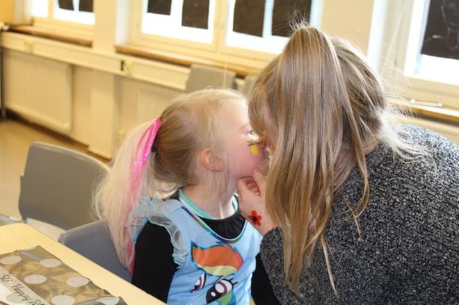Monet lapsista kävivät kasvomaalauksessa useammankin kerran. KUVAT: EMILIA RANTANEN