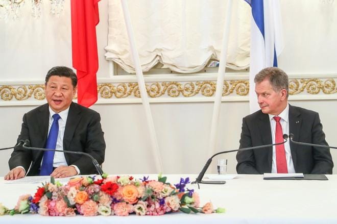 Kiinan presidentti Xi Jinping ja Suomen presidentti Sauli Niinistö kehuivat maiden välisiä suhteita. KUVA: MAURI RATILAINEN