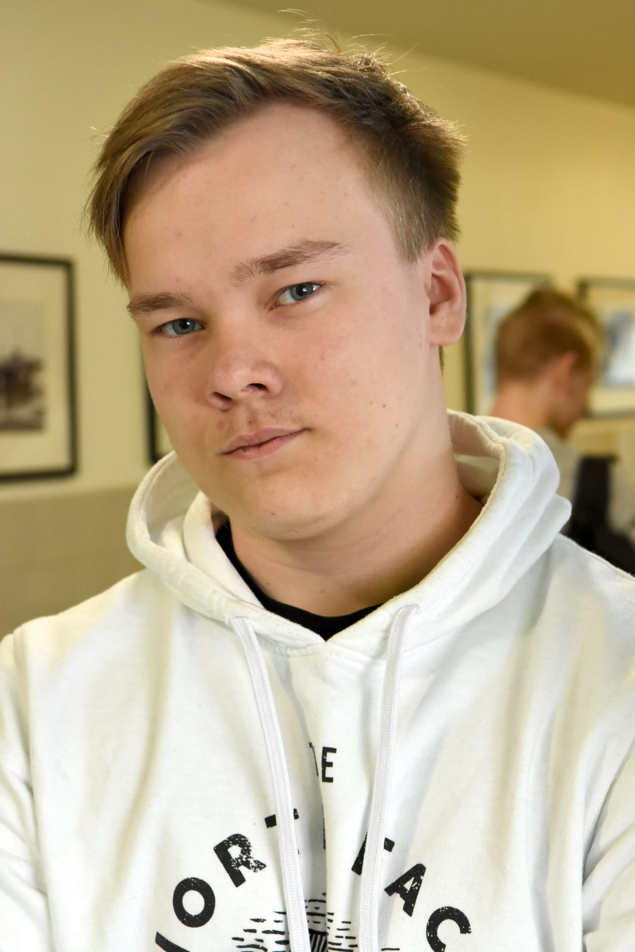 – Kannattaa kysyä tutuilta tai vaikka siskolta, että tuntisiko hän jonkun, jonka työpaikassa olisi vielä kesätyöntekijän tarvetta. Itse hain kahteen kesätyöpaikkaan, mutta sain kesätyön lopulta omien kontaktieni kautta. Janne Takkinen