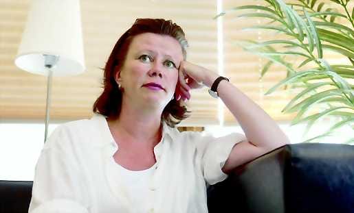 Koko kirjo. Asiakaskuntaan mahtuu monenmoista. Osa käy säännöllisesti, mutta ei osta koskaan, joku taas ostaa teoksen siltä seisomalta, kertoo galleristi Tuulikki Mäki.