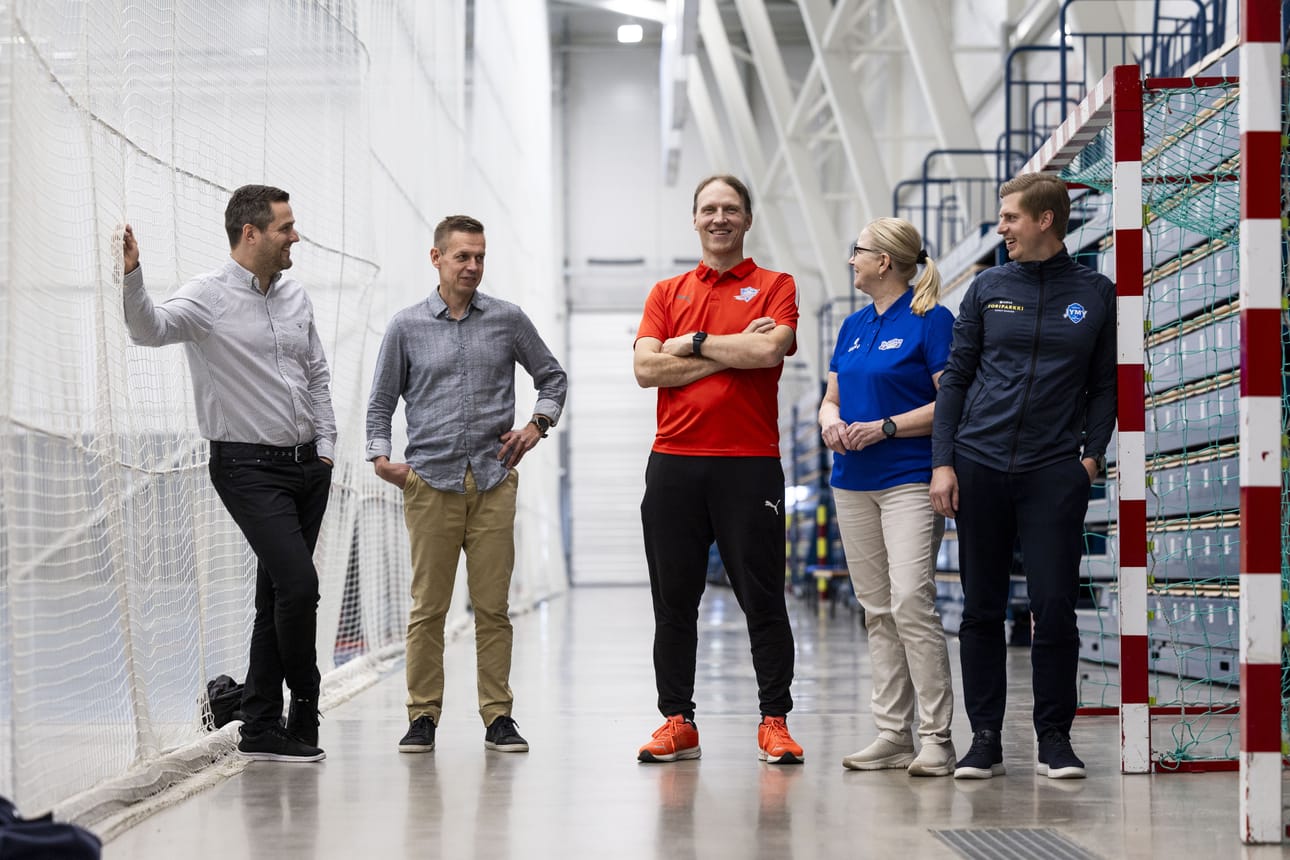 Seinäjoki Areenalla nähdään viikonloppuna kolme seinäjokelaista pääsarjajoukkuetta. Kuvassa Tuomas Ylevä, Jari Mäkelä, Tommy Koponen, Katariina Toivola ja Olli-Jussi Sariola.