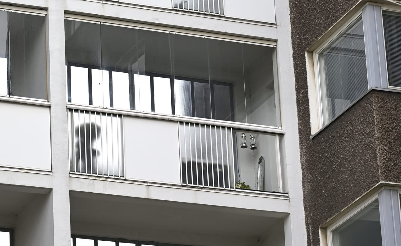 Otkesin tekemien lujuustestien perusteella levy voi pettää, jos pieni lapsi törmää siihen.