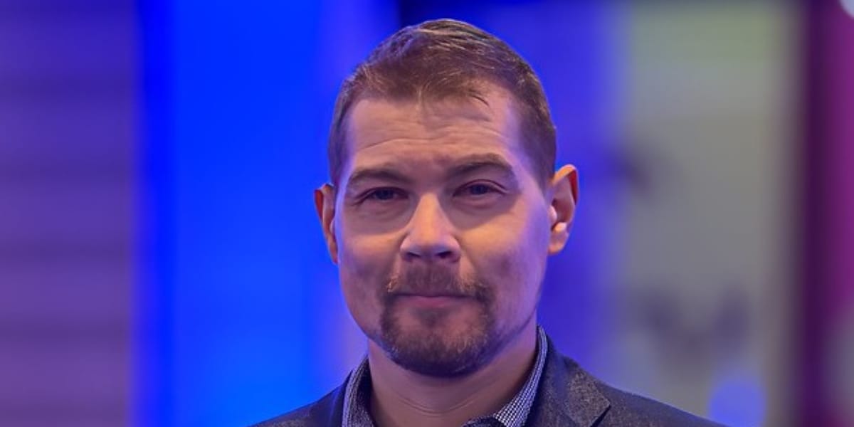 Visit Inarin yrittäjä Tommi Lappalainen suhtautuu varovaisen positiivisesti matkailuveron käyttöönottoon.