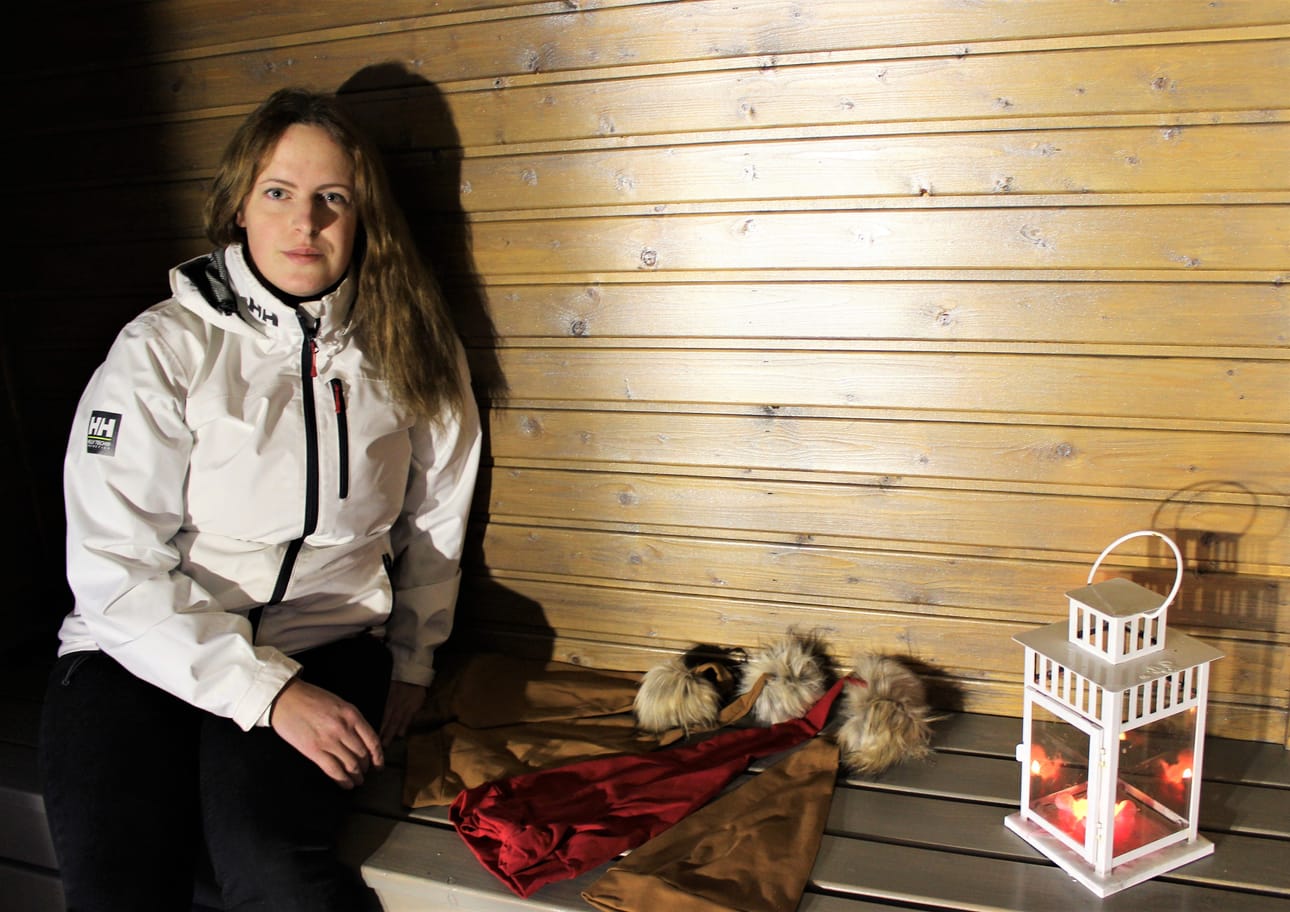 Julia Kaskela on palannut työelämään hoitovapaalta, joten yritykselle on entistä vähemmän aikaa. ‑ Jotain pienimuotoista kyllä teen. Jouluksi on tulossa pieni erä lasten tonttulakkeja, hän kertoo.