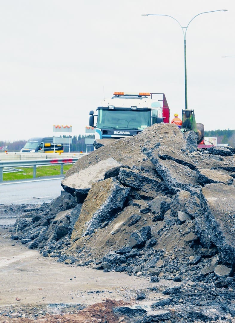 Moottoritien ramppityömaa on hyvässä vauhdissa.