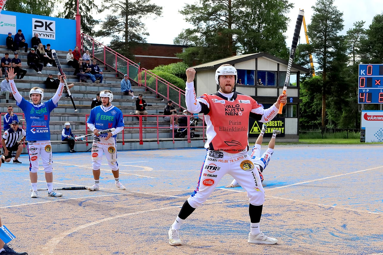 Markus Hallasuo toi Jymyn ensimmäisellä jaksolla tasoihin viimeisellä mahdollisella hetkellä.