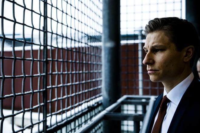 Oikeusministeri Antti Häkkänen (kok) haluaa elinkautiseen vankeuteen tiukennuksia. Häkkänen toivoo, että esitys etenee seuraavassa hallituksessa. KUVA: Joel Maisalmi