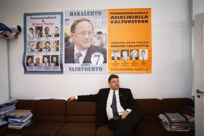 Pitkän linjan populisti. Timo Soini kuvattiin autenttisessa ympäristössä toukokuussa 2002. KUVA: Henna Aaltonen