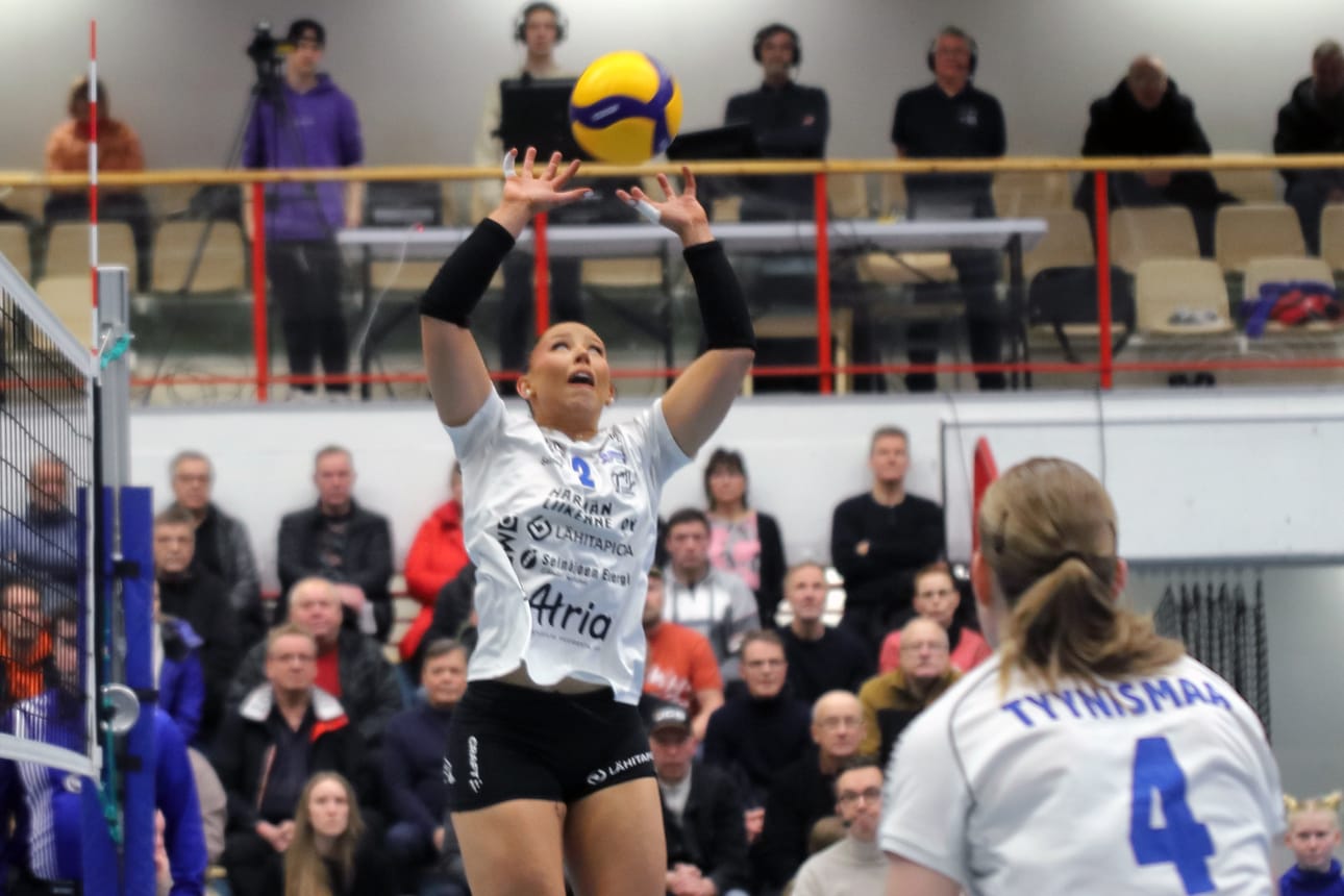 Julia Junila on aikaisemminkin pelannut JymyVolleyn passarina. Arkistokuva.