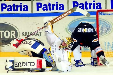 Tukipilari. Niklas Bäckström piti Kärppiä pitkään pystyssä Hämeenlinnassa.