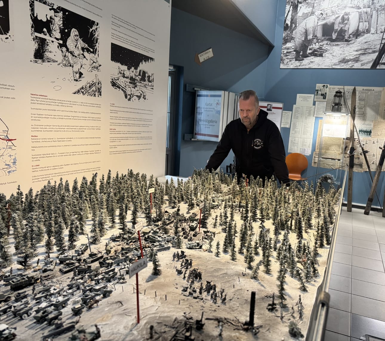Raatteen Portin näyttelyn klassikko on pienoismalli Raatteen tien taistelualueesta, museonjohtaja Mika Kulju kertoo.