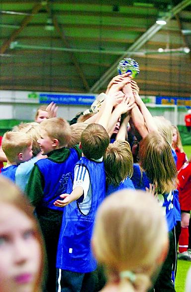 Se ei kuitenkaan riittänyt, vaan Herukan 3A pääsi nostelemaan voittopokaalia.