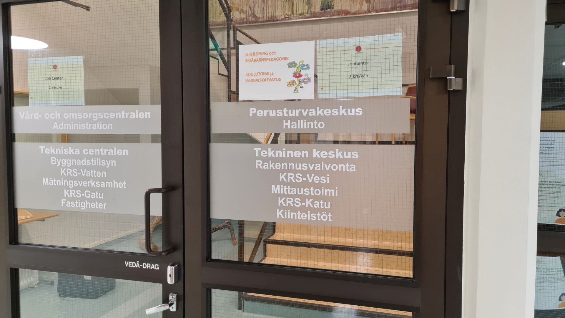 Härkmereä halkovalla tiellä halutaan hillitä nopeuksia