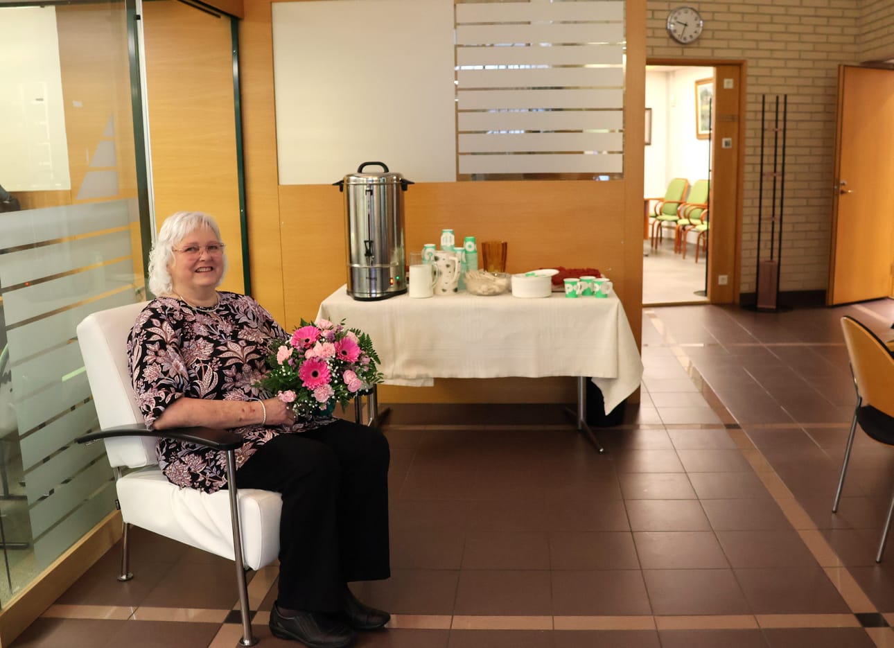 Pankissa juotiin Leena Lauhaluoman eläkkeellelähtökahvit tällä viikolla. Lauhaluoman tunnelmat eläkepäivien kynnyksellä olivat iloiset, mutta myös haikeat.
