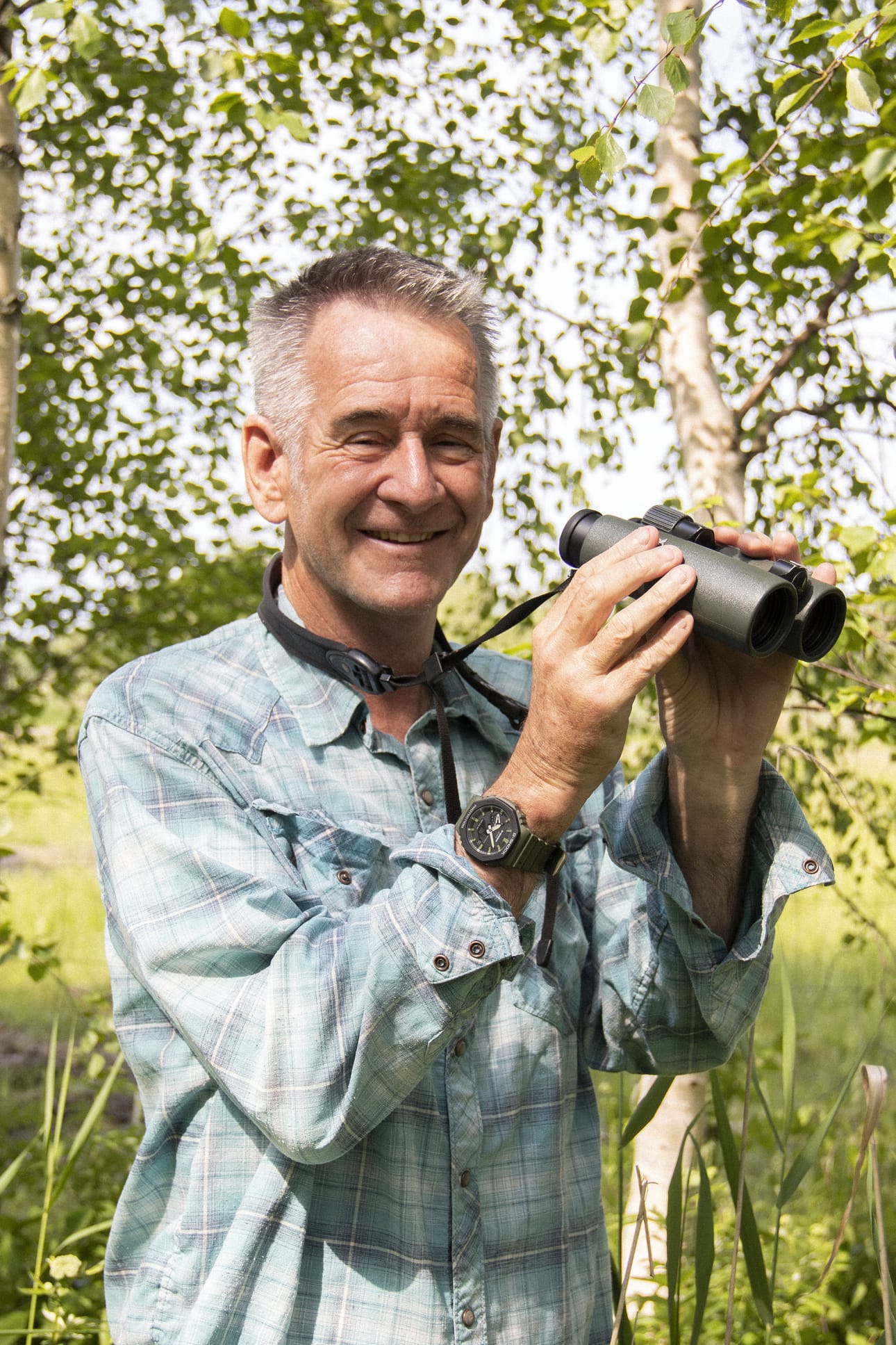 Nigel Marven iloitsi nähtyään mustapyrstökuirin heti ensimmäisenä päivänään Liminganlahdella. Laji on harvinainen Suomessa.