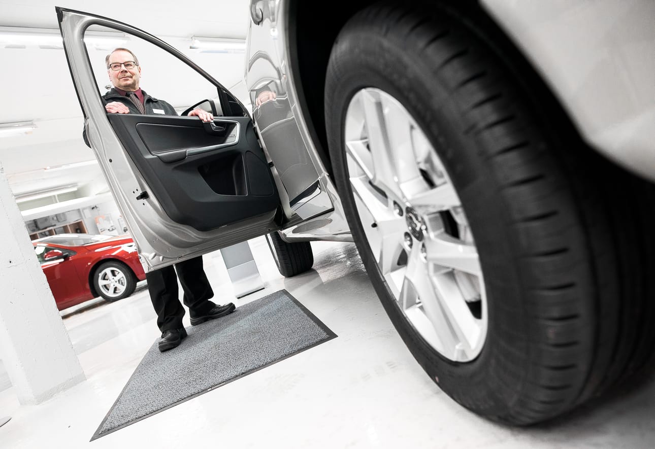 Reijo Pesonen uskoo autokaupan vilkastuvan myös Koillismaalla tämän vuoden aikana. Myös käytettyjen kysyntä on ollut tasaista.
