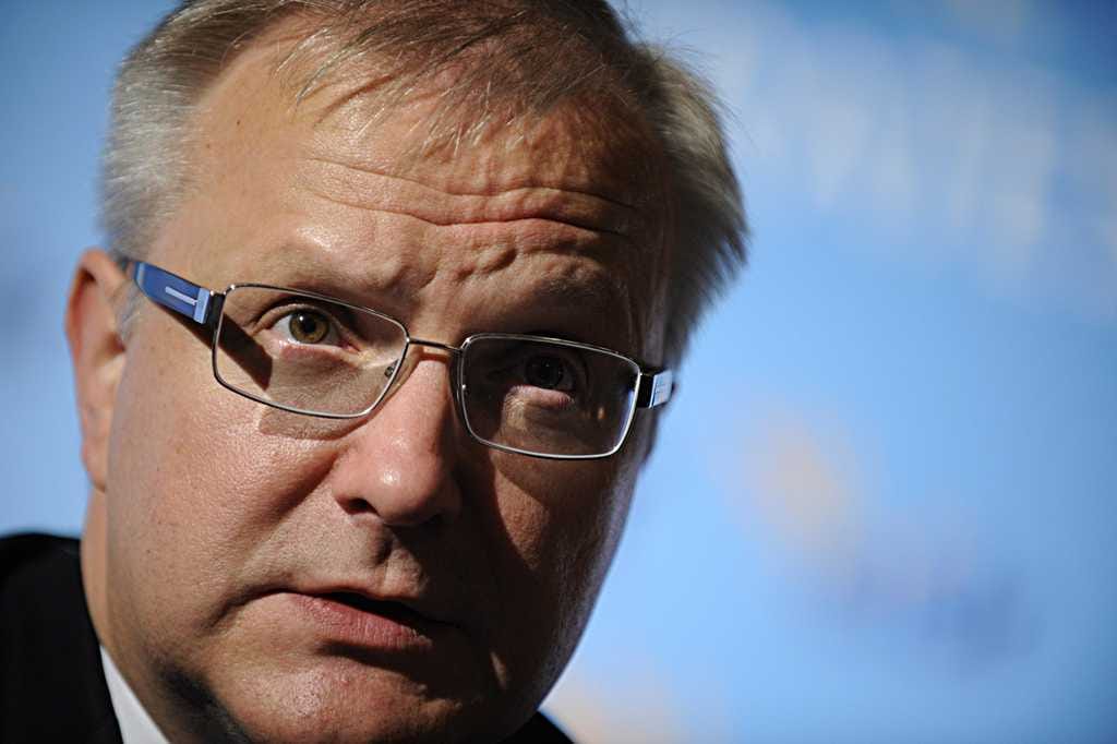 Olli Rehnin mukaan urakka onnistuu lopulta vain, jos myös Kreikka kantaa oman vastuunsa.