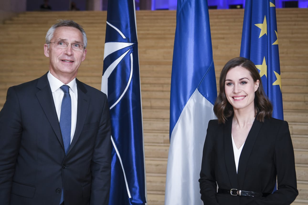 Pääministeri Sanna Marin (sd.) on pitänyt oman Nato-kantansa pääministerinä pitkälti piilossa. Naton pääsihteeri Jens Stoltenberg vieraili Suomessa lokakuussa ja tapasi pääministerin diplomatian historiaan kuuluvassa Finlandia-talossa Helsingissä.