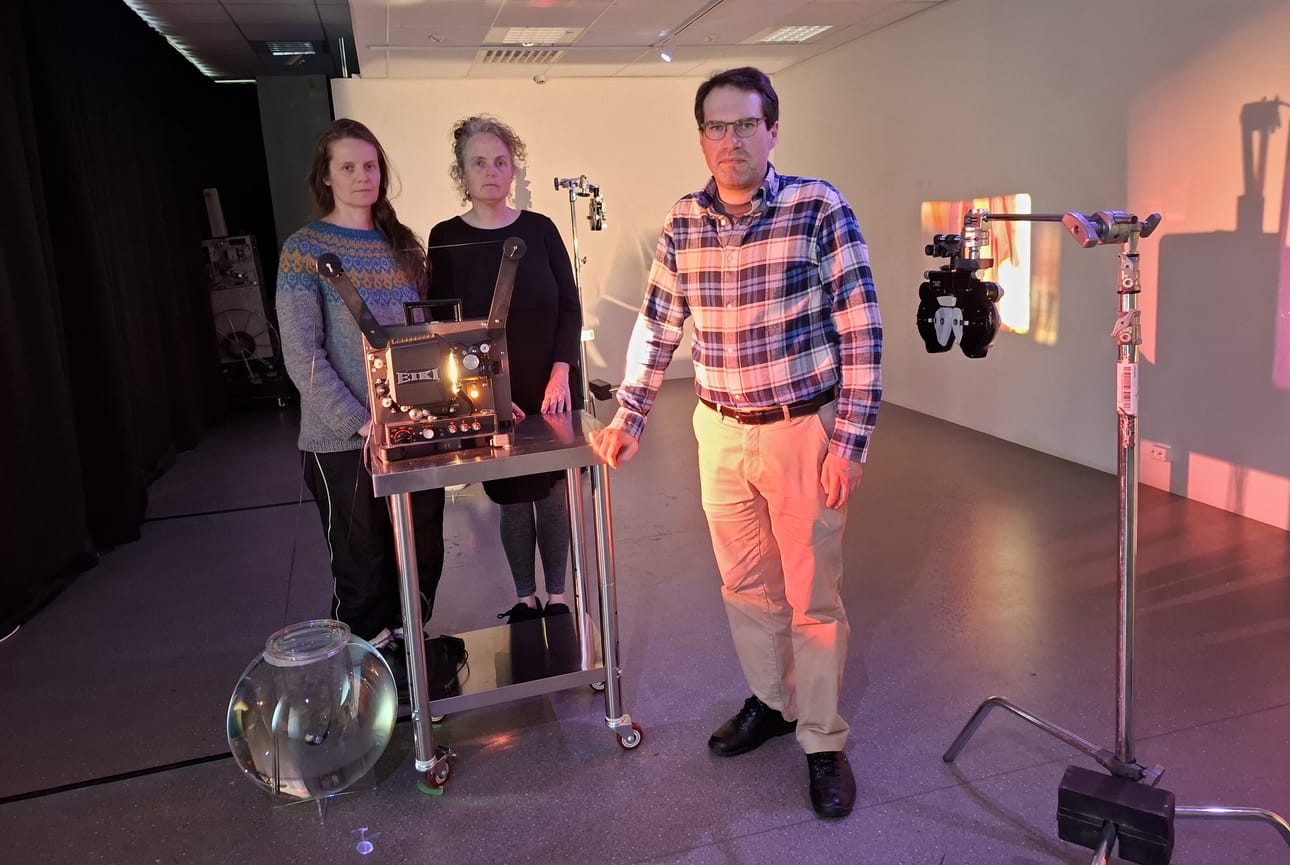 Kaupungin suunnitelmat vetävät Janika Herlevin, Britt Al-Busultanin ja Daniel Beijarin ilmeet vakaviksi. Eikö Vaasa näe kulttuurin arvoa, he pohtivat.