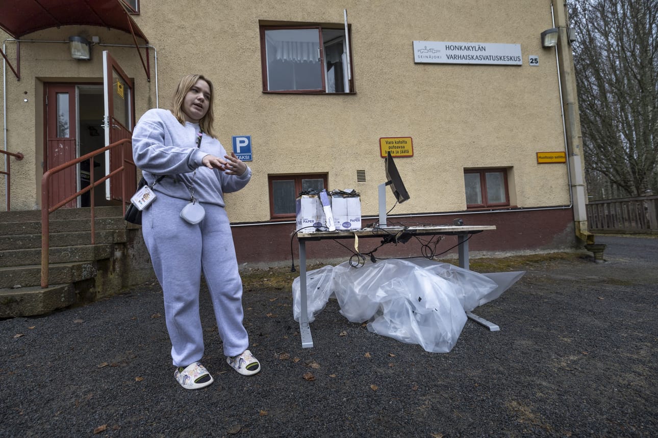 Palo sai alkunsa sähköpöydän moottorista. Varhaiskasvatuksen ohjaaja Laura-Maria Julmala oli keskiviikkona työvuorossa onnettomuuden aikana.
