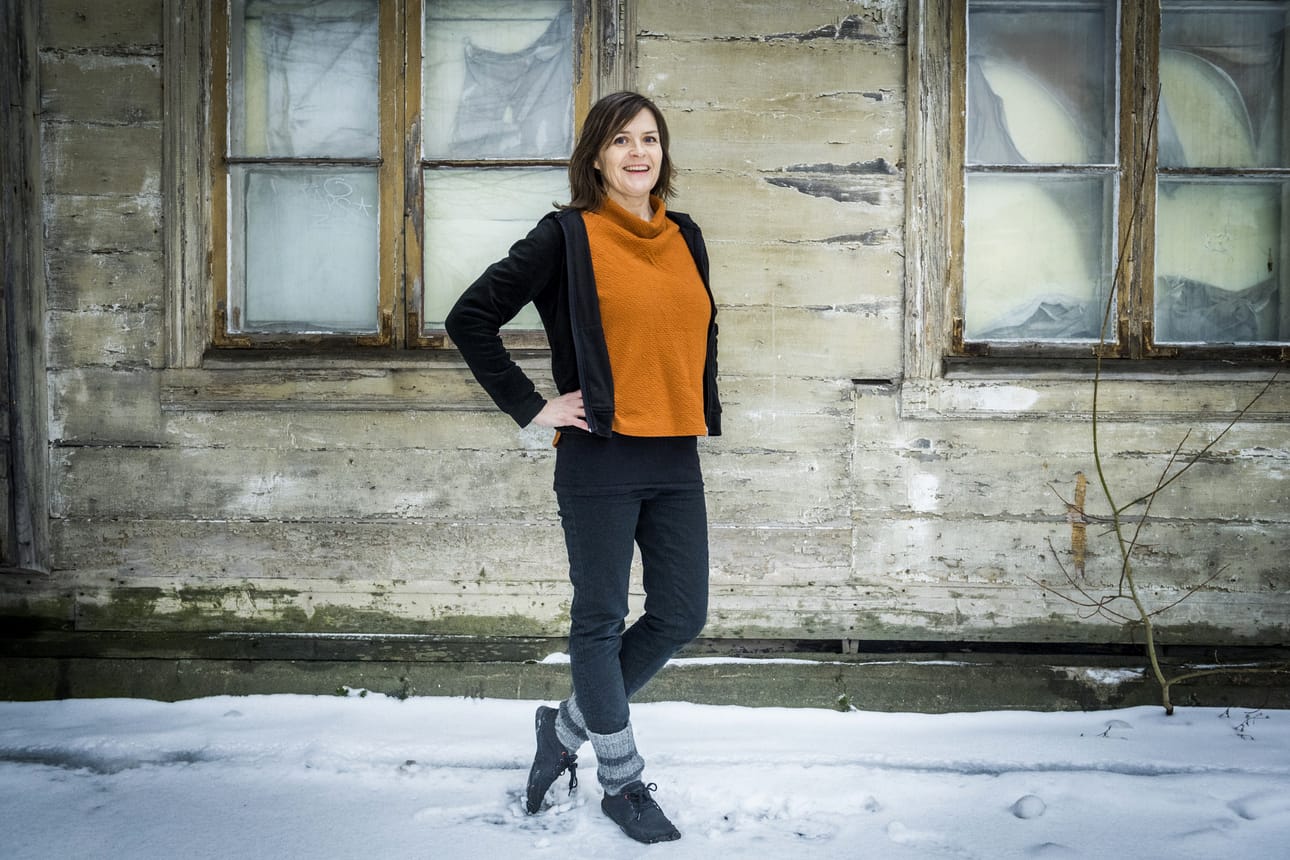 Reetta Niemelän romaani vie ajan patinoimaan majataloon, joka ei varmasti täytä kaikkia nykystandardeja.