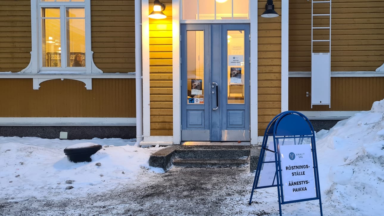 Kristiinan Kantakaupungissa äänestettiin tällä kertaa ruotsinkielisellä alakoululla. Yleensä äänestyspaikka on ollut Kantakaupungin koulu.