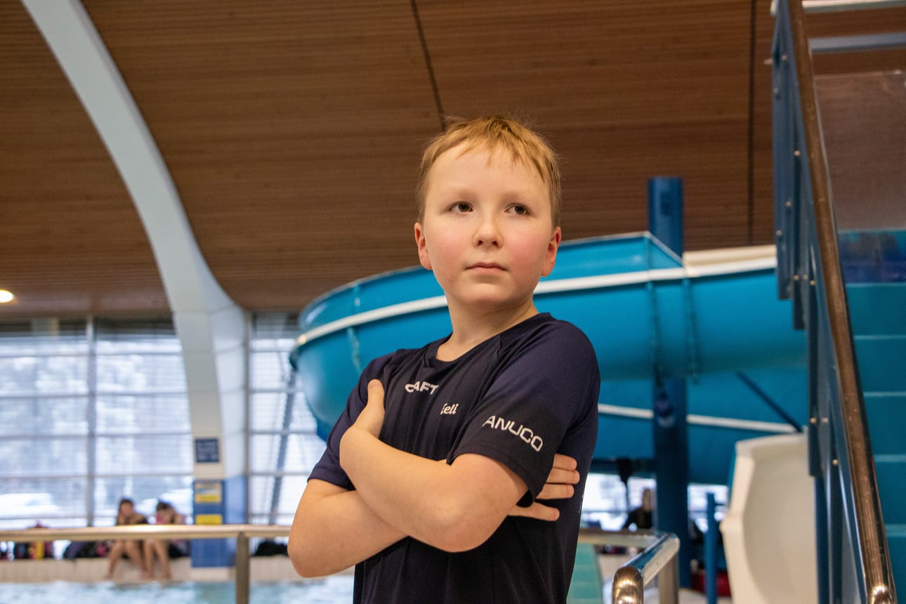 10-vuotias Eeli on uinut kilpaa kaksi vuotta.