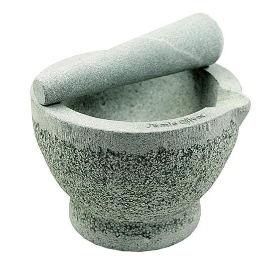 Jamie Oliverin graniittinen mortteli painaa useamman kilon. 39,90, Stockmann.