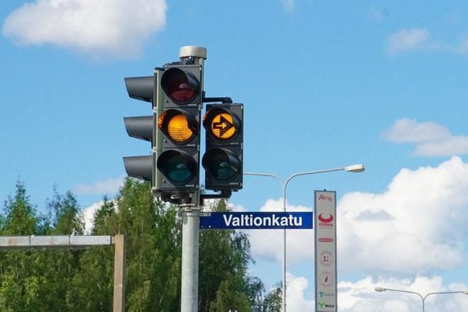 Itikanmäen risteyksessä on näkynyt vaarallisia tilanteita liikennevalojen ollessa pois käytöstä. KUVA:IIDA HAKALA