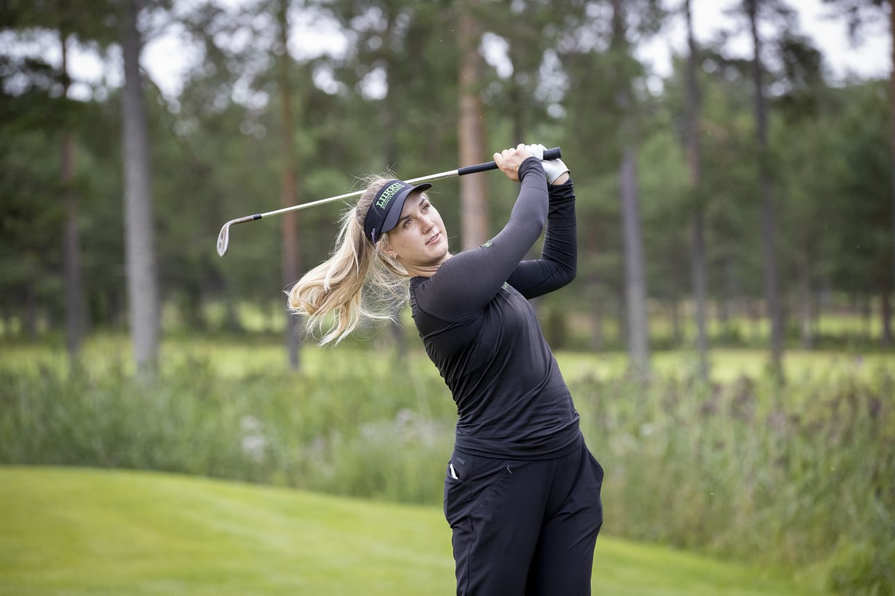 Oululaisgolfari Kiira Riihijärvi pelasi ensimmäiset kierroksensa LPGA-ammattilaiskiertueella.
