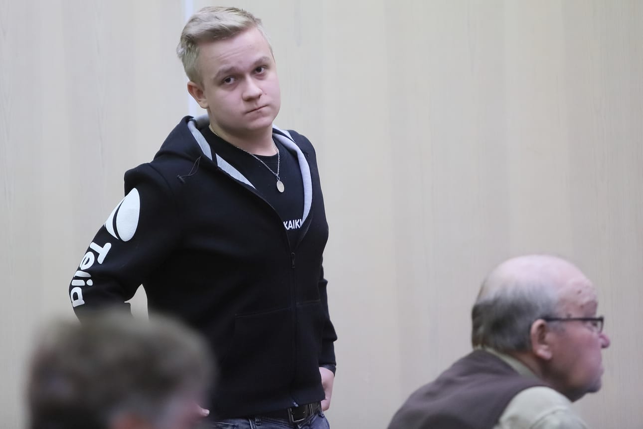 Pyhäjoen kunnanvaltuustossa nuorisovaltuuston edustaja Rasmus Hökkä toivoi, että elinkeinoelämän uutisista ja näkymistä tiedotettaisiin lukiolaisille.