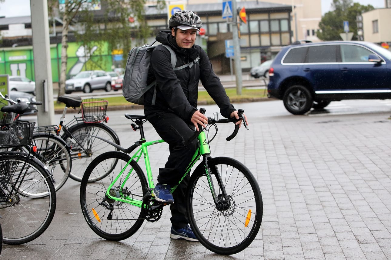 Miika Ohenoja starttasi pyörämatkalle juhannusperjantaina.