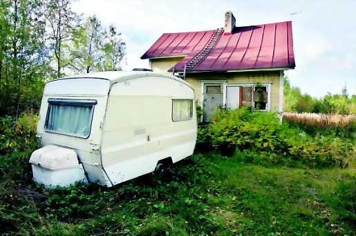 Pihakilpailuun. Myrsky sekoitti Tuure Sankarin pihan. Hän vitsaili, että olisi ilmoittautunut pihakilpailuun, jos olisi ehtinyt.