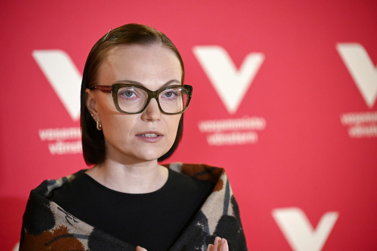 Valtiontalouden kehysmenettely pitäisi Minja Koskelan mielestä uudistaa. Nykyisellään hallitus päättää kautensa aluksi vaalikauden kehyksestä eli valtion budjetin menojen katosta.