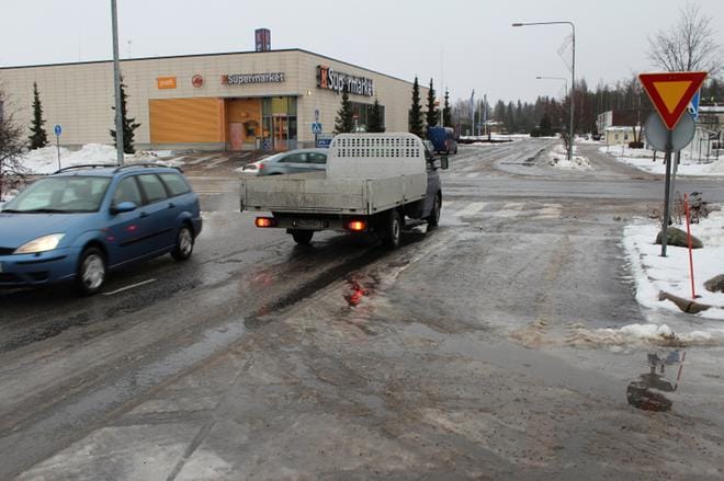 Alavuden K-Supermarketin kassasta ryöstettiin rahaa tällä viikolla tiistai-iltana. KUVA: REIJO HEIKKILÄ