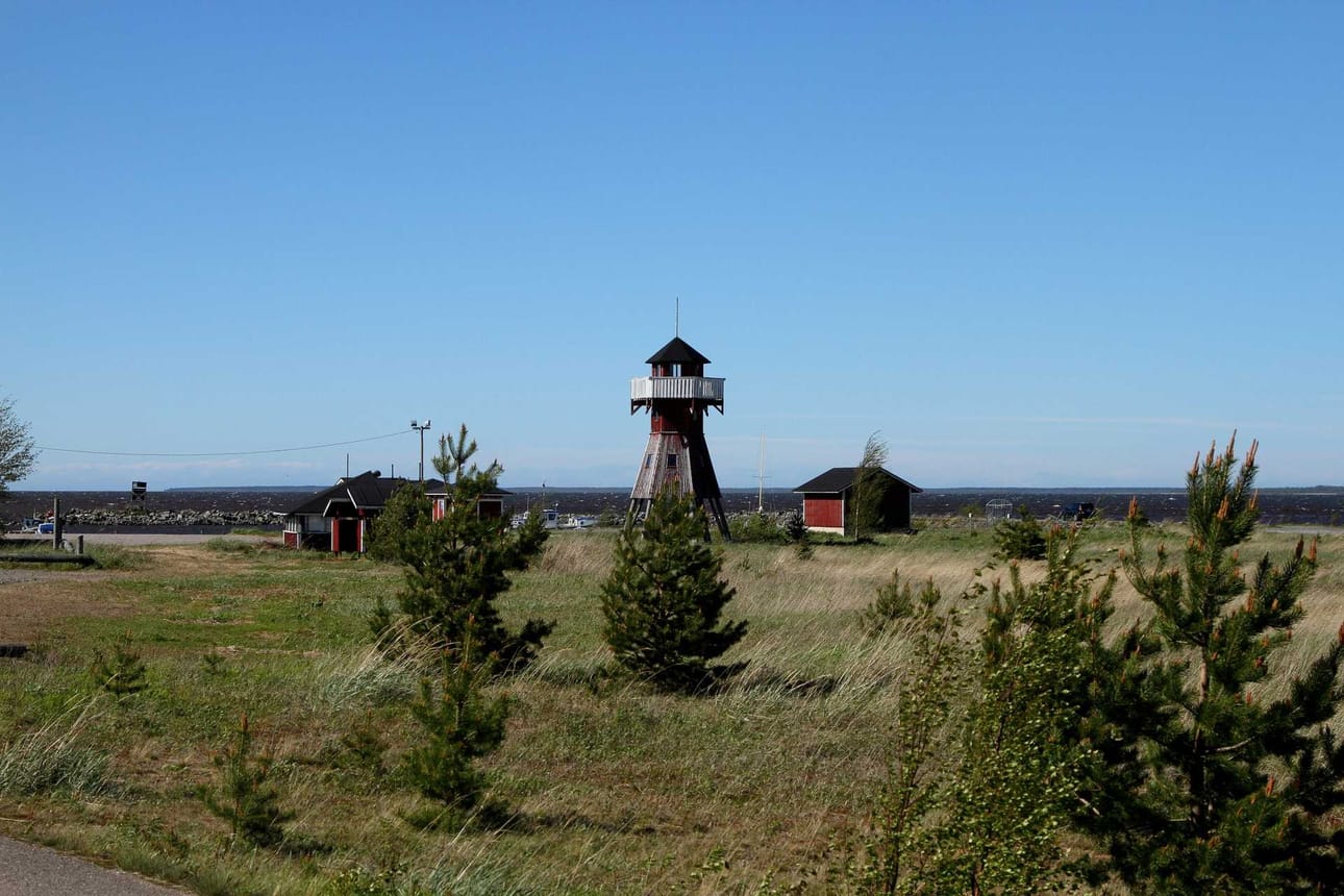 Siikajoen Varessäikän uimarannalle voi terveystarkastaja Sari Ouramon mukaan huoletta mennä uimaan.