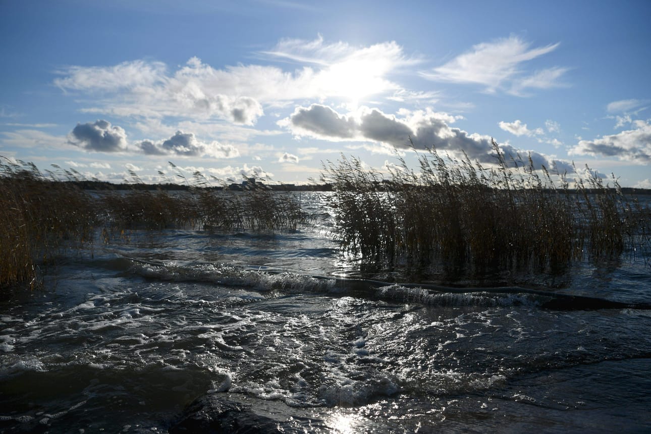 Tänään on luvassa poutaista ja aurinkoista säätä suureen osaan maata. LEHTIKUVA / Antti Aimo-Koivisto
