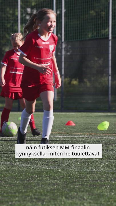 Näin ONSin junnujalkapalloilijat tuulettavat maalejaan