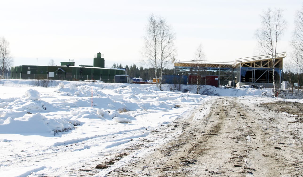 Oulaisten jätevedenpuhdistamon viereen on rakentumassa parhaillaan uusi puhdistamo, jonka harjakaisia vietetään huhtikuun puolessa välissä.