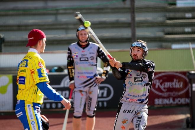 Tuomas Raunion pesäpalloura alkoi syksyllä 2003, kun jalkapalloura loppui Seinäjoen Sisussa ja liikunnanopettaja huomasi, että hän osui hyvin palloon. KUVA: JAAKKO ELENIUS/ARKISTO