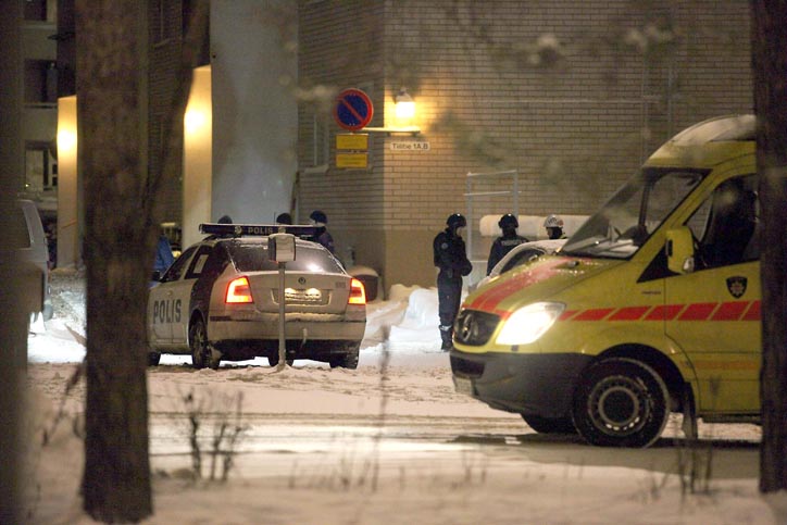 Poliisikoulun ylikomisario: Oulun kirvessurmaajan etsintä ja kiinniotto kuin oppikirjasta