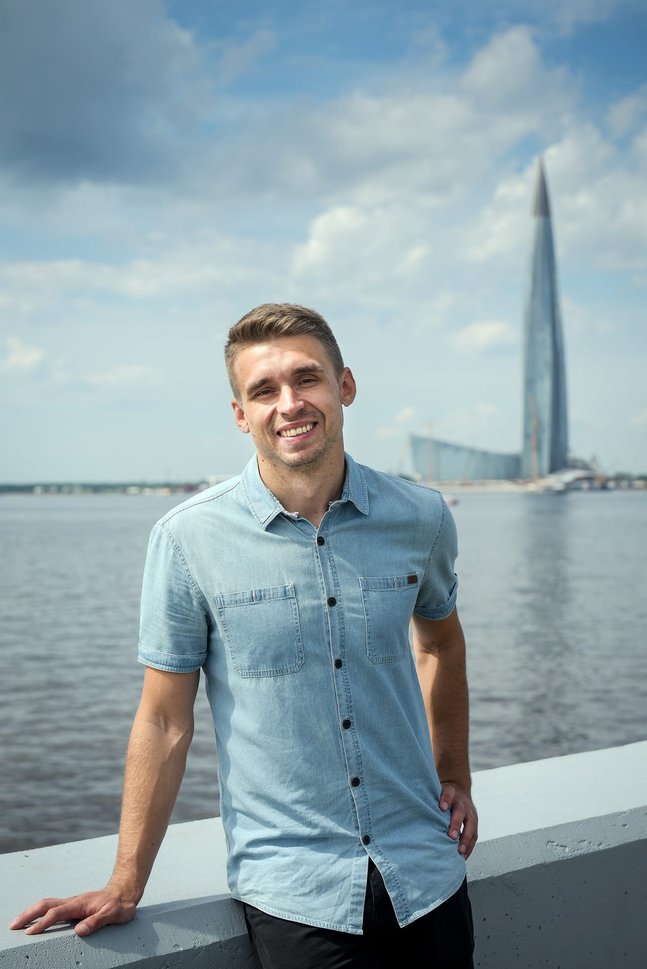 Pietarin maisemat ovat tuttuja Aleksandr Kokolle, joka asui kaupungissa elämänsä ensimmäiset kymmenen vuotta.