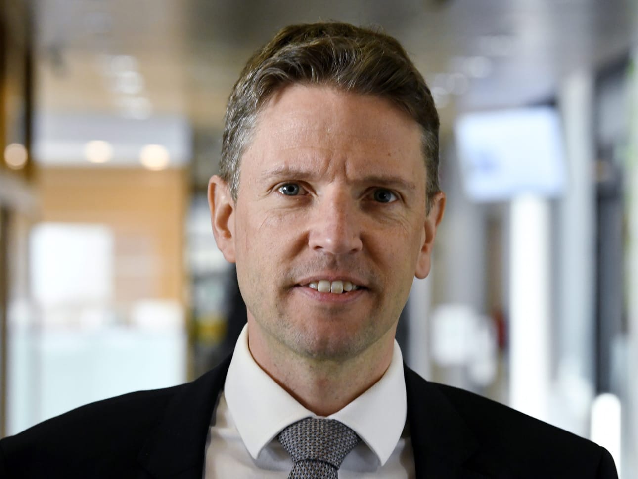 Yhtiön nykyinen toimitusjohtaja Annikka Hurme jää eläkkeelle vuoden lopussa. Hänen tilalleen on valittu Matti Lehmus, joka aloittaa tehtävässä tammikuussa 2027.