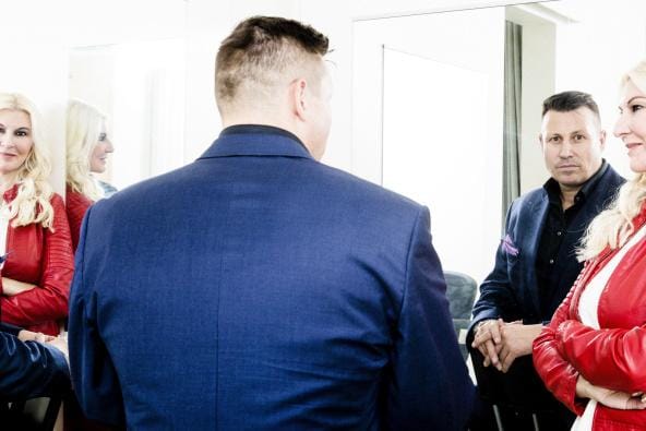 Hyvän tilannetajun pohjana on oletus, että aina on olemassa joitakin ratkaisuvaihtoehtoja, joita ei juuri nyt nähdä sekä havaintoja, joita ei heti huomata, Harri Gustafsberg ja Helena Åhman sanovat. Kuva: Joel Maisalmi