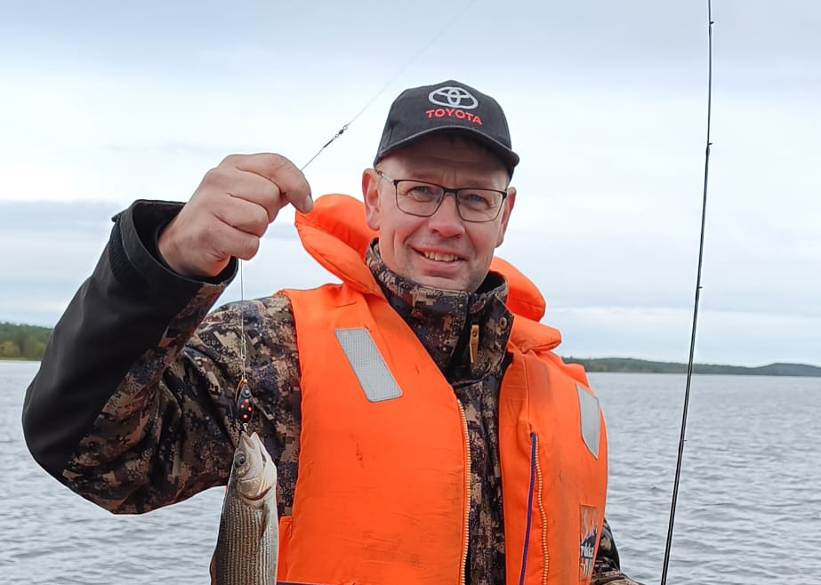 Kaverikirja: Marko Viitala on hajamielisyyksissään unohtanut vaimonsa ja lapsensa