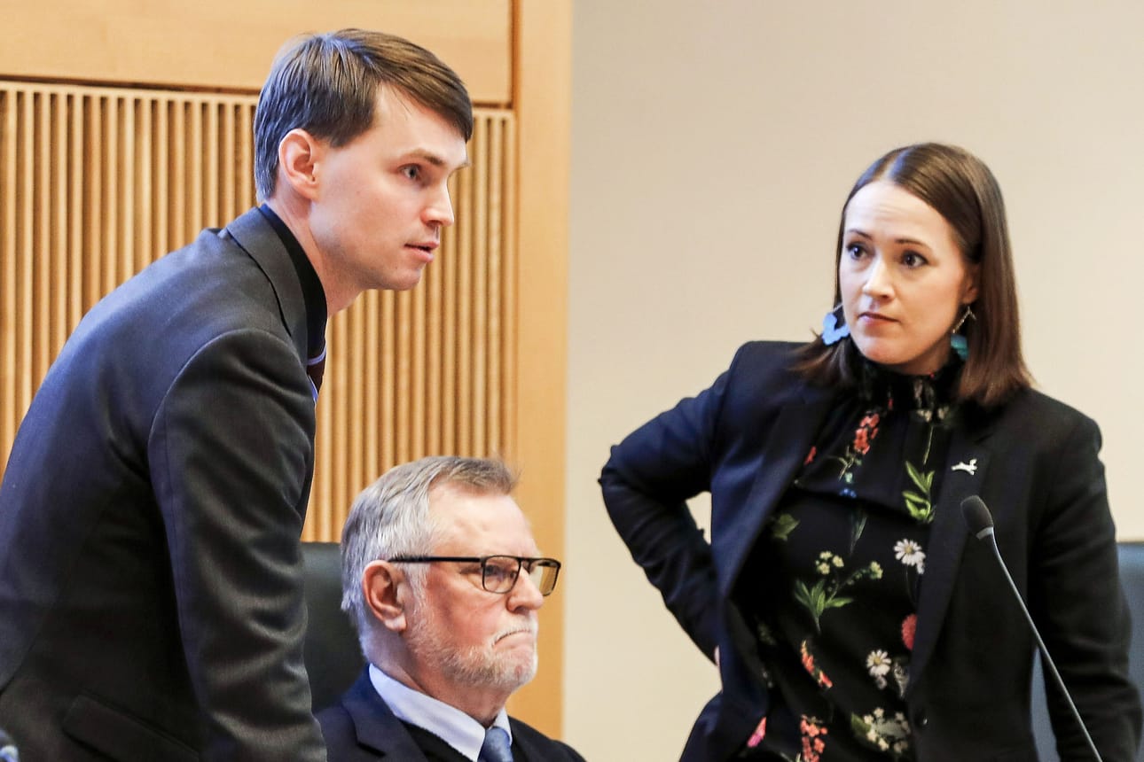 Heikki Autto (kok.) jatkaa kaupunginvaltuuston puheenjohtajana ja Liisa Ansala (kesk.) jatkaa kaupunginhallituksen puheenjohtajana.