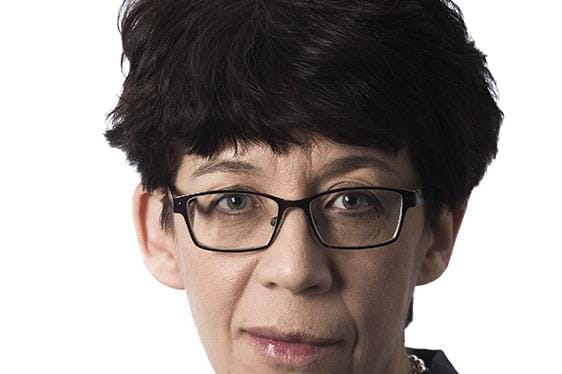 Pohjalaisen toimittaja Minna Kallasvuo. Esseekuva